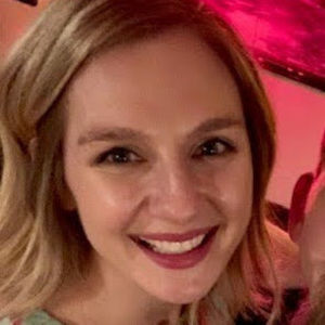 Meet your Posher, Caitlin